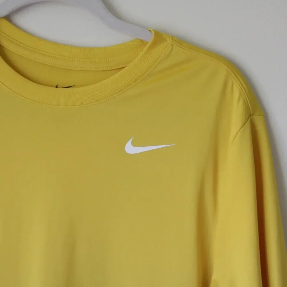 Men's Nike Dri Fit Yellow Short Sleeve Shirt‎ Crewneck Small